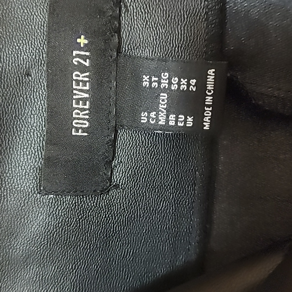 Skirt - Picture 3 of 4